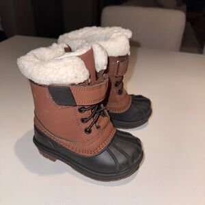 Winter snow boots